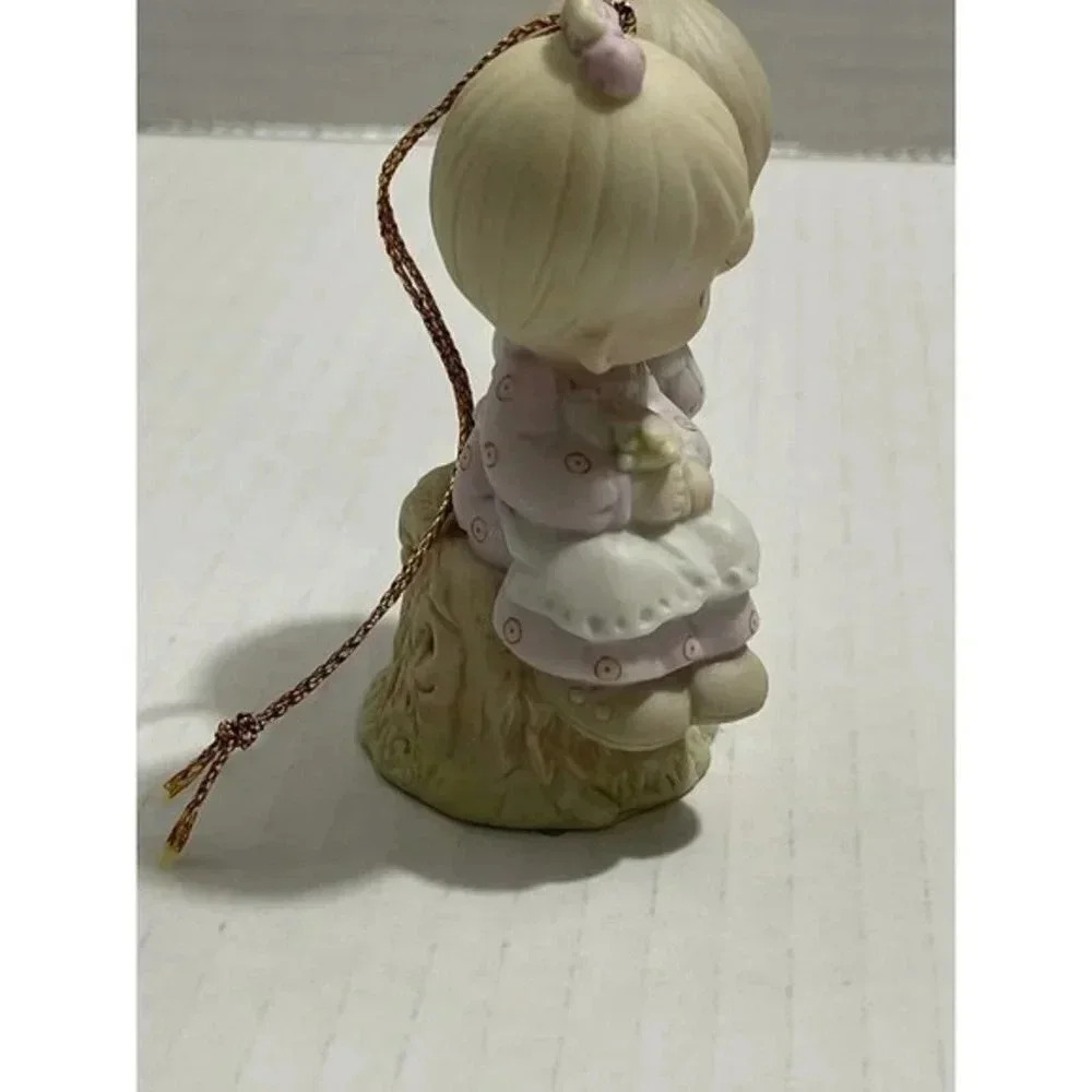 Precious Moments 1989‎ LOVE ONE ANOTHER Porcelain Bisque Ornament 522929 - Picture 4 of 8